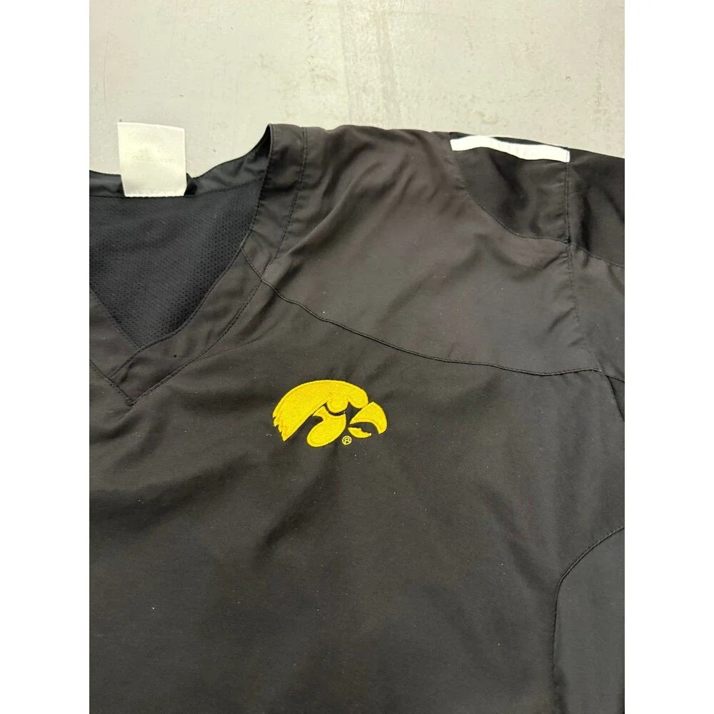Vintage Iowa Hawkeyes Adidas Men’s Windbreaker Pullover Size Large